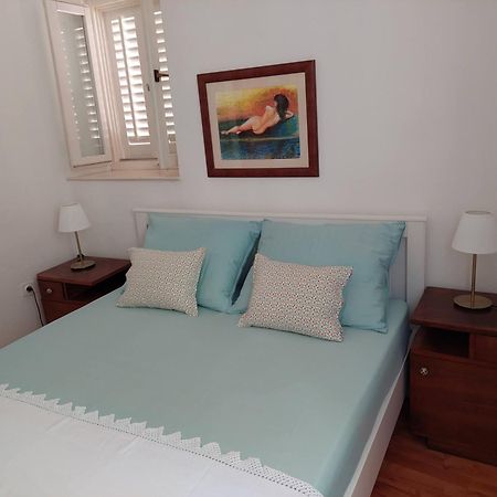 Apartment In Vis Historic Center - Mikula, Ljubica, Toma Kültér fotó