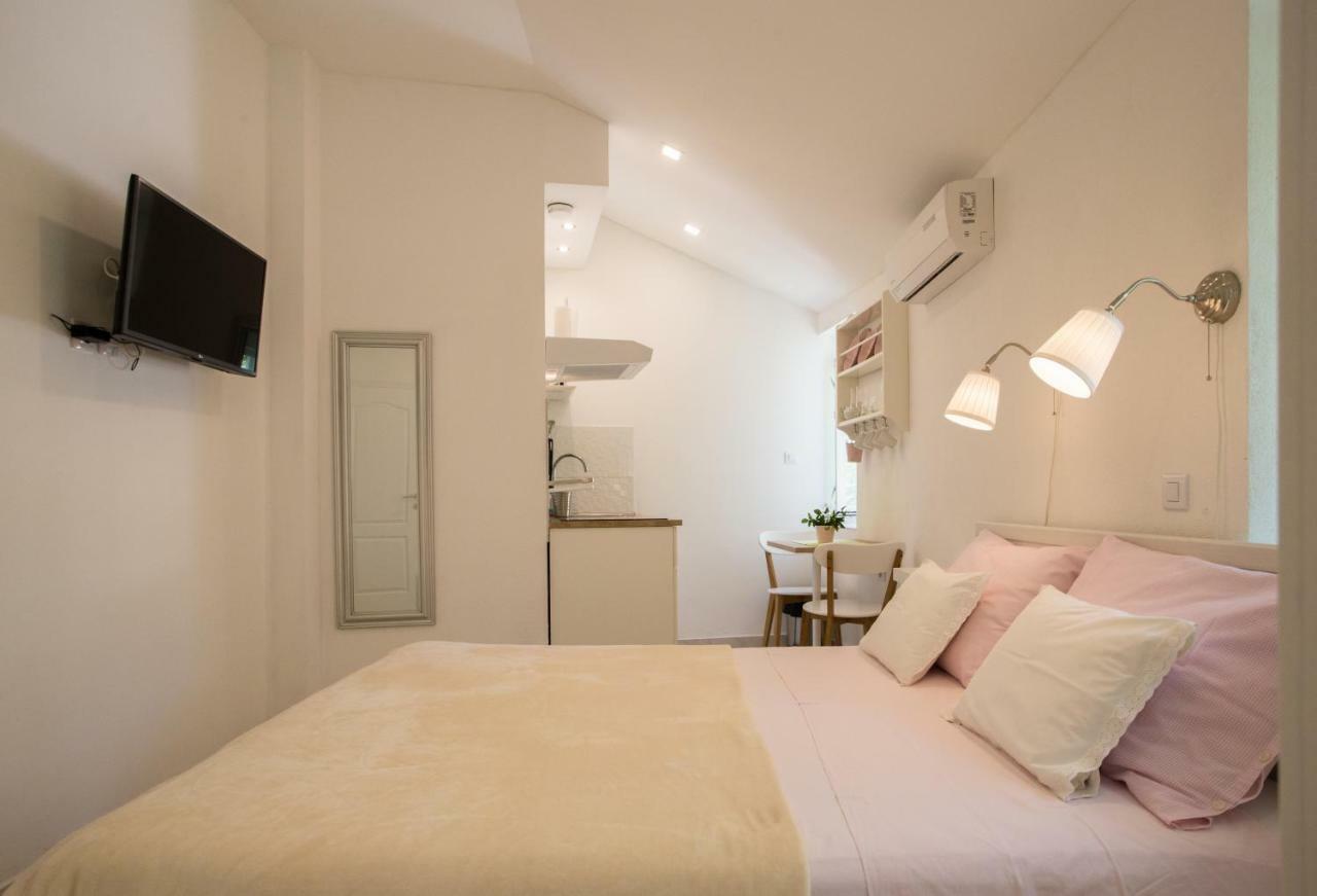 Apartment In Vis Historic Center - Mikula, Ljubica, Toma Kültér fotó